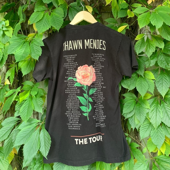 Shawn Mendes Tee - Picture 4 of 7
